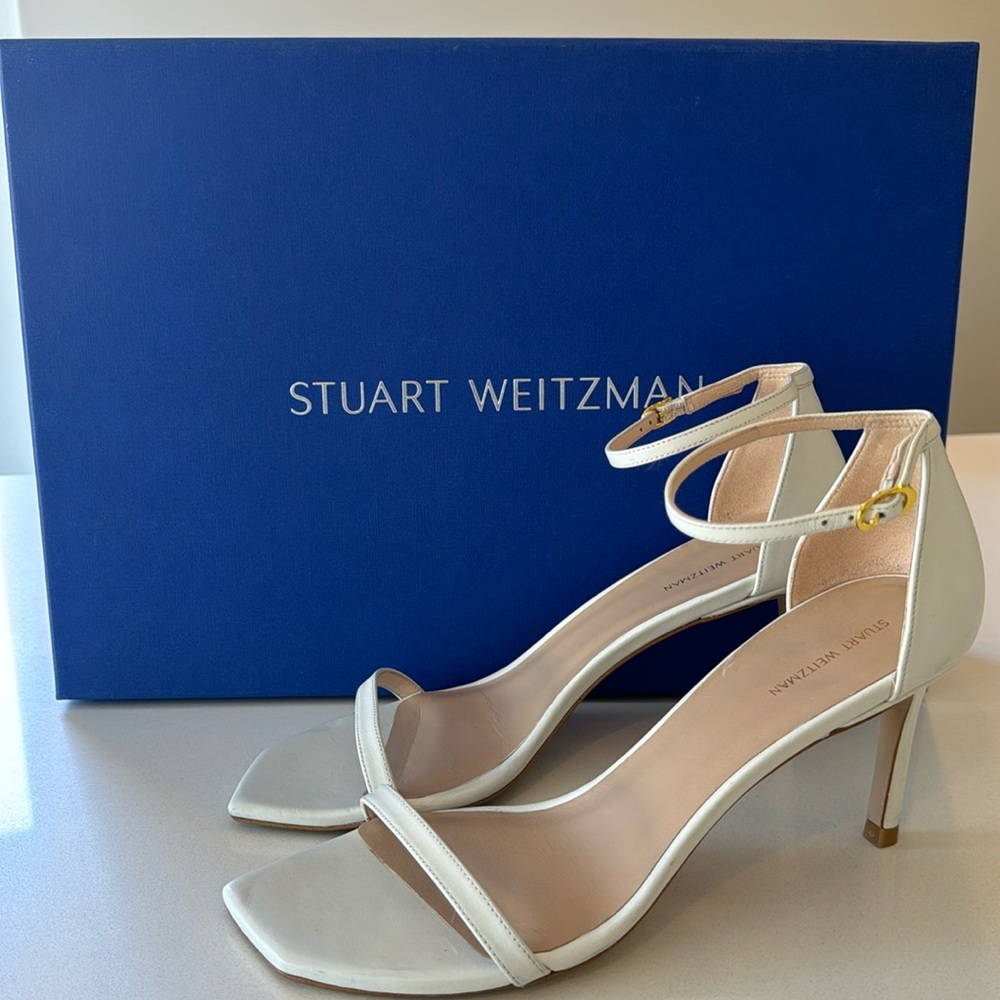 Stuart Wietzman heel. Wore one time for a bridal shower. Box not included.